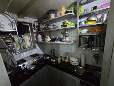 Kitchen Image of 350 Sq.ft 1 RK Apartment / Flat for sale in Andheri West Mumbai for Rs. 8900000