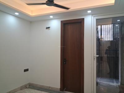 Bedroom Image of 1350 Sq.ft 3 BHK Builder Floor for sale in Paschim Vihar New Delhi for Rs. 26500000