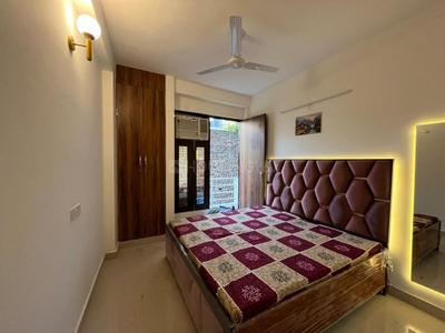 Bedroom Image of 444 Sq.ft 1 RK Builder Floor for rent in Said-Ul-Ajaib New Delhi for Rs. 8000