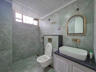 Bathroom Image of 4324 Sq.ft 4 BHK Apartment / Flat for sale in The Courtyard, Dalanwala Dehradun for Rs. 49700000