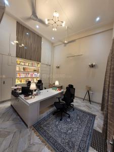 Bedroom Image of 4200 Sq.ft 7 BHK Independent House for sale in Vasundhara Ghaziabad for Rs. 68000000