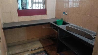Kitchen Image of 700 Sq.ft 2 BHK Apartment / Flat for rent in Phool Bagan Kolkata for Rs. 15000
