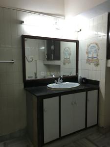 Kitchen Image of 3300 Sq.ft 3 BHK Builder Floor for rent in Green Park New Delhi for Rs. 110000