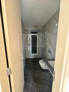 Bathroom Image of 2025 Sq.ft 3 BHK Apartment / Flat for rent in Prestige Jasdan Classic, Jacob Circle Mumbai for Rs. 300000