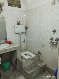 Bathroom Image of 850 Sq.ft 2 BHK Independent House for rent in Sonari Jamshedpur for Rs. 10000