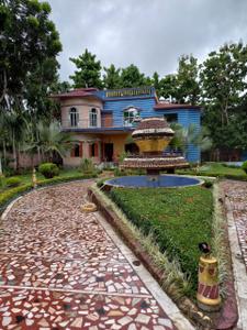 Image of 15000 Sq.ft 6 BHK Villa for sale in Barasat, Kolkata for Rs. 40000000