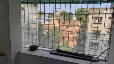 Image of 750 Sq.ft 2 BHK Apartment / Flat for sale in Golf Green, Kolkata for Rs. 3350000