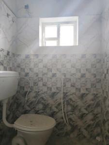 Common Bathroom Image of 1725 Sq.ft 3 BHK Apartment / Flat for sale in Shriram Park 63, Medavakkam Chennai for Rs. 14900000