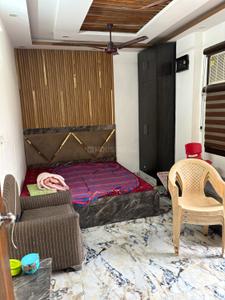 Bedroom Image of 1000 Sq.ft 3 BHK Builder Floor for sale in Laxmi Nagar New Delhi for Rs. 8000000