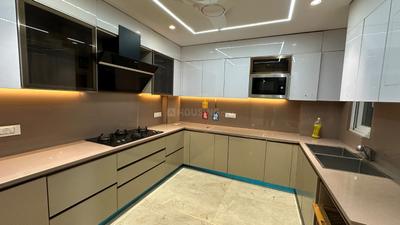 Kitchen Image of 2700 Sq.ft 3 BHK Builder Floor for rent in BPTP Amstoria , Sector 102 Gurgaon for Rs. 62000