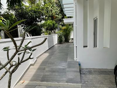 Balcony Image of 2800 Sq.ft 4 BHK Villa for sale in Anna Vivante Villas, Maradu Kochi for Rs. 25000000