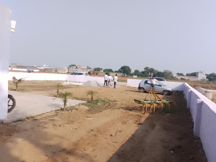 Friends Colony Main Image 1