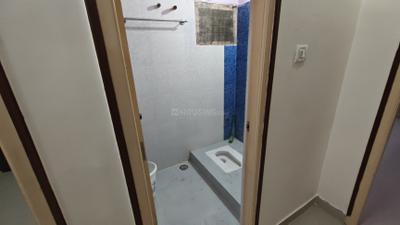 Image of 1700 Sq.ft 3 BHK Apartment / Flat for rent in Kothapet, Hyderabad for Rs. 25000
