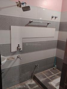 Bathroom Image of 800 Sq.ft 2 BHK Independent House for rent in Hanuman Nagar Patna for Rs. 12500