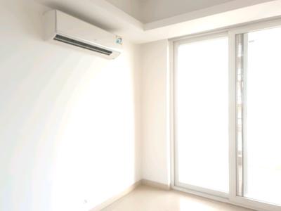 Living Room Image of 2450 Sq.ft 3 BHK Apartment / Flat for sale in Puri Emerald Bay, Sector 104 Gurgaon for Rs. 33500000