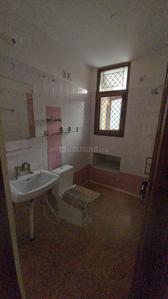 Bathroom Image of 1470 Sq.ft 3 BHK Apartment / Flat for sale in Purvanchal Bhagirathi Apartments, Sector 62 Noida for Rs. 15200000