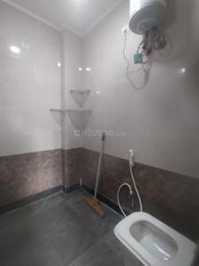 Bathroom Image of 450 Sq.ft 1 BHK Apartment / Flat for rent in Rajpur Khurd Extension New Delhi for Rs. 20000