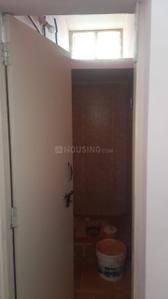 Bathroom Image of 800 Sq.ft 2 BHK Apartment / Flat for sale in Chembur Mumbai for Rs. 13000000
