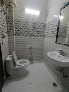 Bathroom Image of 1250 Sq.ft 2 BHK Builder Floor for rent in Sector 46 Gurgaon for Rs. 26500