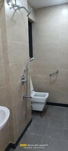 Bathroom Image of 900 Sq.ft 2 BHK Apartment / Flat for sale in Andheri West Mumbai for Rs. 25000000