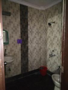 Bathroom Image of 900 Sq.ft 2 BHK Independent House for rent in Gautam Nagar New Delhi for Rs. 37000