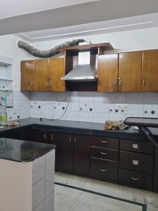 Kitchen Image of 1300 Sq.ft 3 BHK Apartment / Flat for rent in Janakpuri New Delhi for Rs. 40000