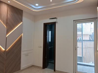 Bedroom Image of 1350 Sq.ft 3 BHK Builder Floor for sale in Paschim Vihar New Delhi for Rs. 27000000