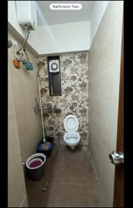Bathroom Image of 1000 Sq.ft 2 BHK Apartment / Flat for rent in Shree Sadan 17, Vasna Ahmedabad for Rs. 27000