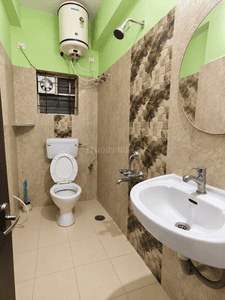 Bathroom Image of 1075 Sq.ft 2 BHK Apartment / Flat for rent in Mahaveer Orchids, Choodasandra Bengaluru for Rs. 33000