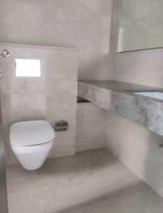 Bathroom Image of 2500 Sq.ft 3.5 BHK Apartment / Flat for rent in Lokhandwala Minerva, Worli Mumbai for Rs. 480000