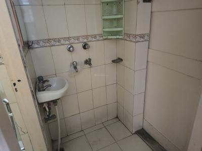 Image of 1500 Sq.ft 3 BHK Apartment / Flat for rent in DDA Shanti Kunj Apartment, Sector 9 Dwarka, New Delhi for Rs. 36000