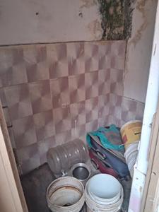 Bathroom Image of 800 Sq.ft 1 BHK Independent House for rent in Rajajinagar Bengaluru for Rs. 3500
