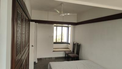 Bedroom Image of 900 Sq.ft 2 BHK Apartment / Flat for rent in Solomon Apartments, Pali Hill Mumbai for Rs. 165000