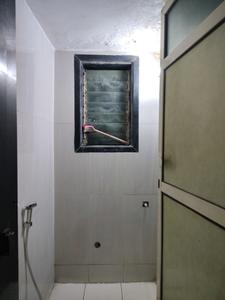 Common Bathroom Image of 530 Sq.ft 1 BHK Apartment / Flat for rent in Vihang Valley, Kasarvadavali Thane for Rs. 18999