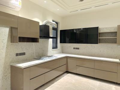 Kitchen Image of 2700 Sq.ft 4 BHK Builder Floor for sale in Greater Kailash II New Delhi for Rs. 110000000