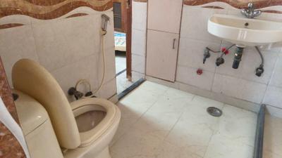 Image of 2100 Sq.ft 3 BHK Apartment / Flat for rent in Sector 10 Dwarka, New Delhi for Rs. 51000
