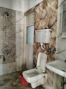 Common Bathroom Image of 780 Sq.ft 1.5 BHK Apartment / Flat for sale in Rosa Gardenia, Kasarvadavali Thane for Rs. 7500000
