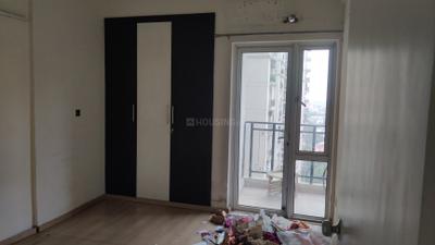 Bedroom Image of 1636 Sq.ft 3 BHK Apartment / Flat for rent in DLF Capital Greens, Karampura New Delhi for Rs. 57000