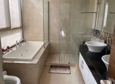 Bathroom Image of 1657 Sq.ft 3 BHK Apartment / Flat for rent in Unitech Uniworld Gardens 1, Sector 47 Gurgaon for Rs. 85000