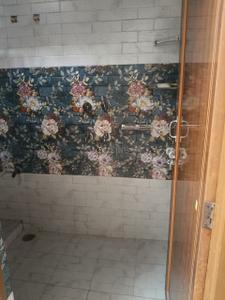 Bathroom Image of 950 Sq.ft 2 BHK Builder Floor for rent in Deepti Kheda Lucknow for Rs. 10000