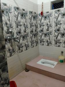 Bathroom Image of 400 Sq.ft 1 BHK Independent House for rent in Bihta Patna for Rs. 3000