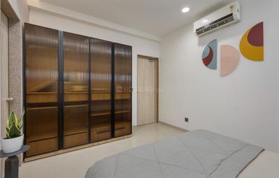 Bedroom Image of 1750 Sq.ft 3 BHK Apartment / Flat for rent in KP Courtyard, Shantipura Ahmedabad for Rs. 55000