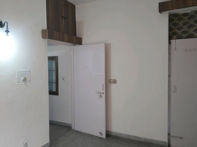 Bedroom Image of 1250 Sq.ft 3 BHK Apartment / Flat for rent in Vikaspuri New Delhi for Rs. 37000