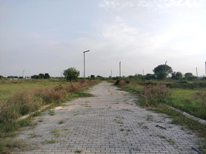 Adore Smart City Main Image 1
