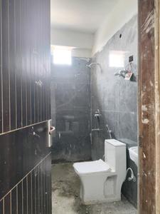 Common Bathroom Image of 1430 Sq.ft 3 BHK Apartment / Flat for sale in Titania Residency , Phi IV Greater Noida for Rs. 7770000