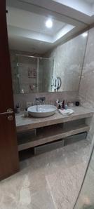 Bathroom Image of 2700 Sq.ft 3 BHK Apartment / Flat for sale in Indiabulls Blu, Worli Mumbai for Rs. 100000000