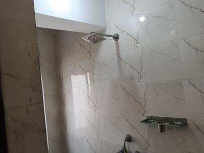 Bathroom Image of 240 Sq.ft 1 RK Apartment / Flat for rent in Emaar Emerald Floors Premier, Sector 65 Gurgaon for Rs. 16000
