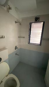 Bathroom Image of 2300 Sq.ft 3 BHK Apartment / Flat for sale in Hiranandani Gardens Solitaire, Powai Mumbai for Rs. 66000000