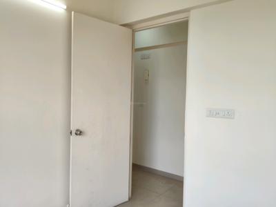 Bedroom Image of 845 Sq.ft 2 BHK Apartment / Flat for rent in Kasarvadavali Thane for Rs. 29000