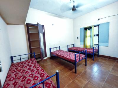 Hall Image of Bala&#x27;s ladies hostel and PG in Anna Nagar, Chennai